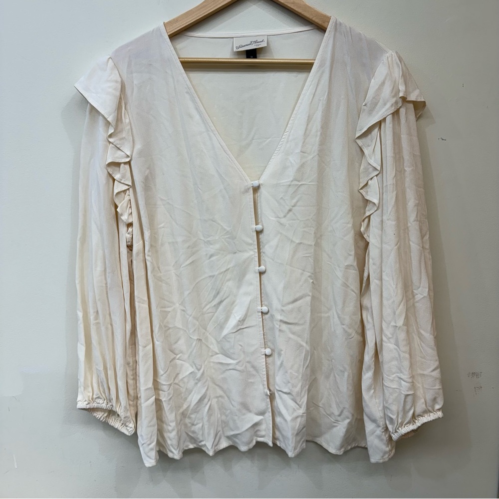 Universal Threads Ruffled V-Neck Button Front Blo… - image 1
